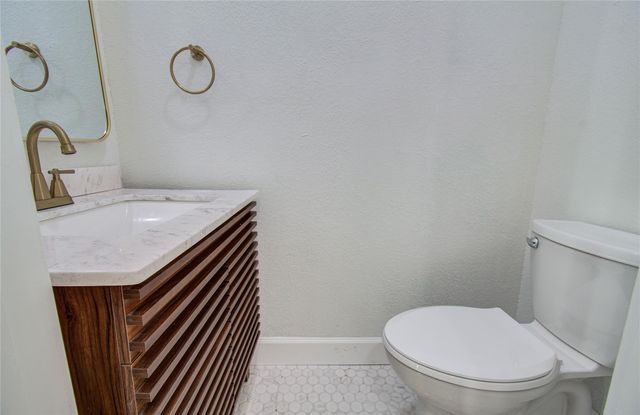 1602 Baker Drive, Tomball, TX 77375