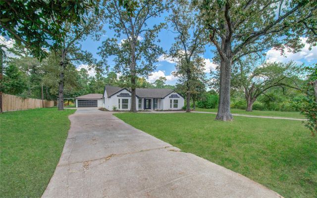 1602 Baker Drive, Tomball, TX 77375