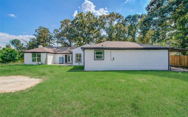 1602 Baker Drive, Tomball, TX 77375