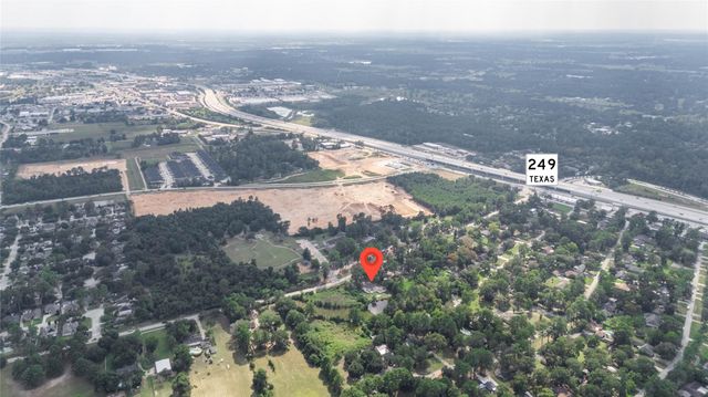 1602 Baker Drive, Tomball, TX 77375