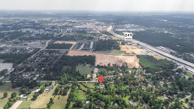 1602 Baker Drive, Tomball, TX 77375