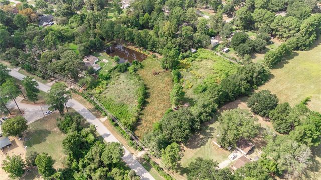 1602 Baker Drive, Tomball, TX 77375