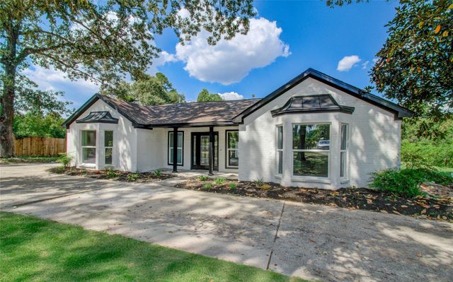1602 Baker Drive, Tomball, TX 77375