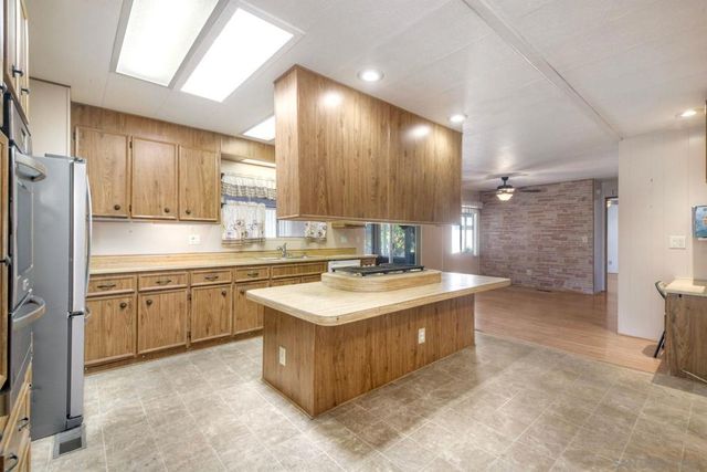 276 N El Camino Real 44, Oceanside, CA 92058