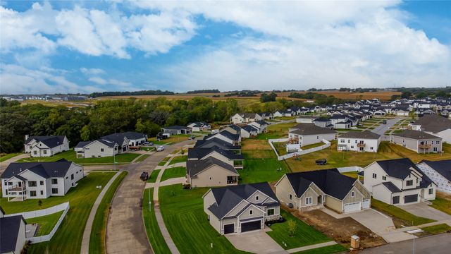 820 Hamilton Road, Waukee, IA 50263