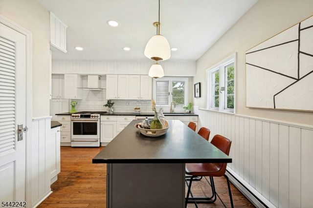 23 Broadview Ave, Maplewood Twp., NJ 07040