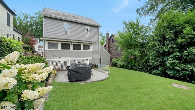 23 Broadview Ave, Maplewood Twp., NJ 07040