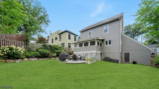 23 Broadview Ave, Maplewood Twp., NJ 07040