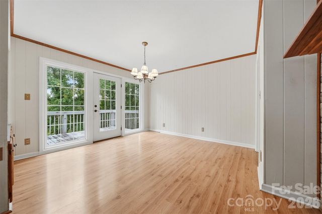 907 Vista Place NE, Lenoir, NC 28645