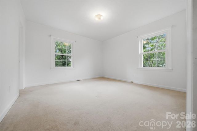 907 Vista Place NE, Lenoir, NC 28645