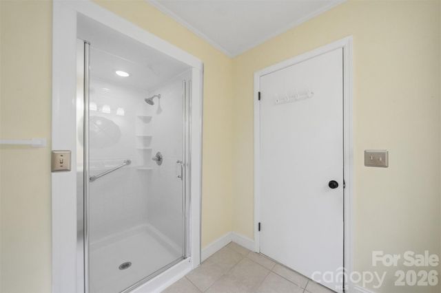 907 Vista Place NE, Lenoir, NC 28645