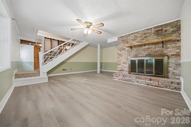 907 Vista Place NE, Lenoir, NC 28645