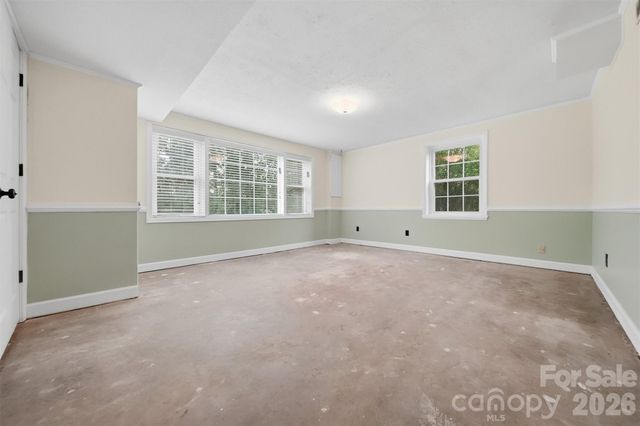 907 Vista Place NE, Lenoir, NC 28645