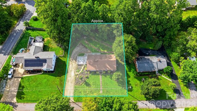 907 Vista Place NE, Lenoir, NC 28645
