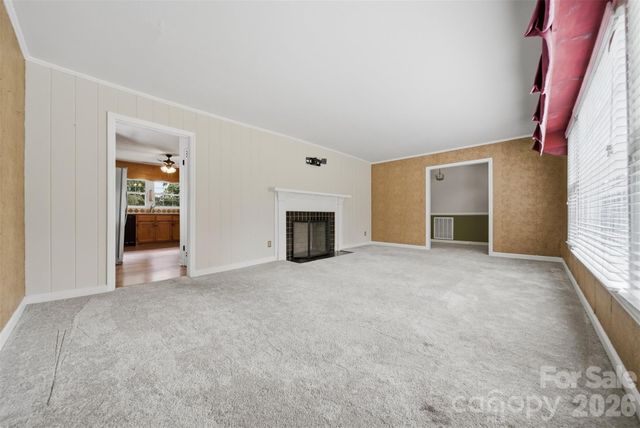907 Vista Place NE, Lenoir, NC 28645