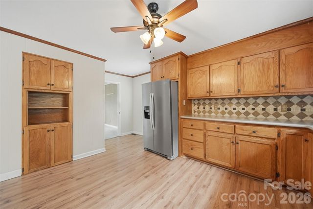 907 Vista Place NE, Lenoir, NC 28645
