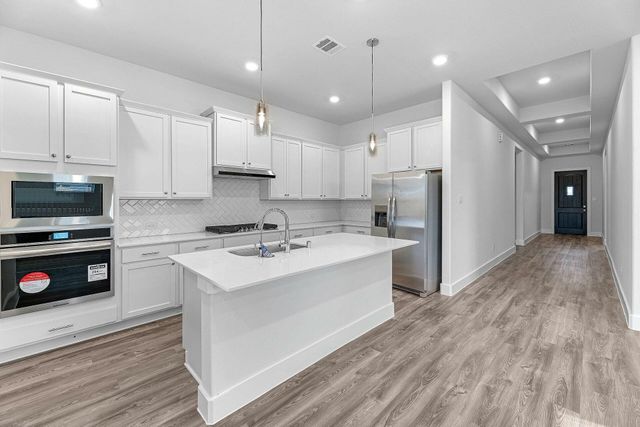 817 Bahia Bay Dr, Katy, TX 77493