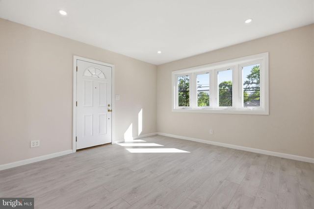 110 ELMWOOD AVE, Feasterville Trevose, PA 19053