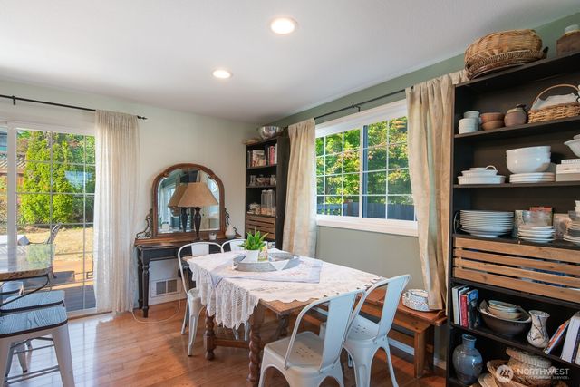 1552 Thompson Drive, Camano Island, WA 98282