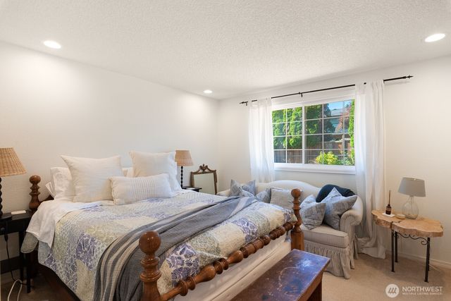 1552 Thompson Drive, Camano Island, WA 98282