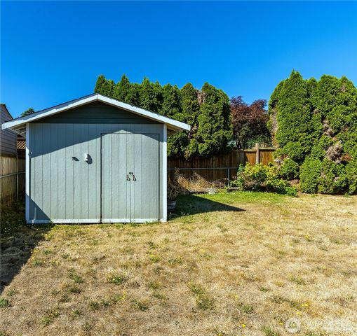 1552 Thompson Drive, Camano Island, WA 98282