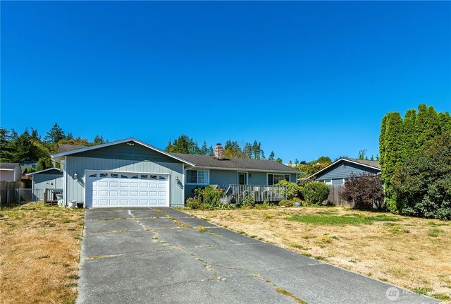 1552 Thompson Drive, Camano Island, WA 98282