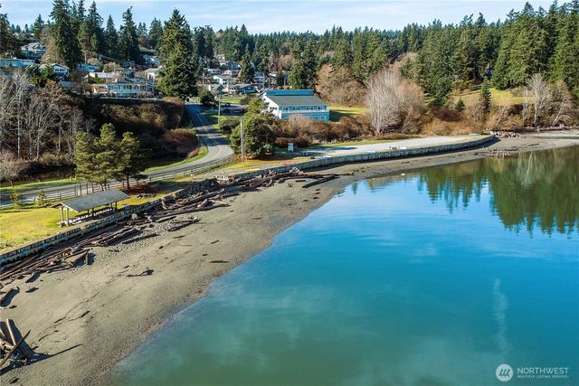1552 Thompson Drive, Camano Island, WA 98282