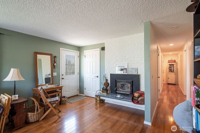 1552 Thompson Drive, Camano Island, WA 98282