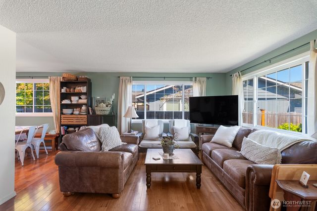 1552 Thompson Drive, Camano Island, WA 98282