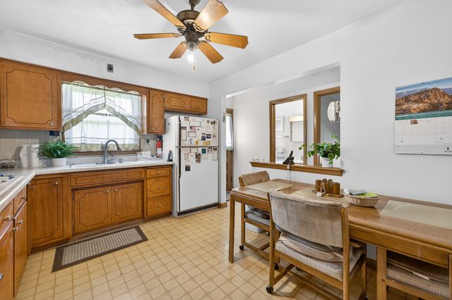 549 E 168th Street, South Holland, IL 60473