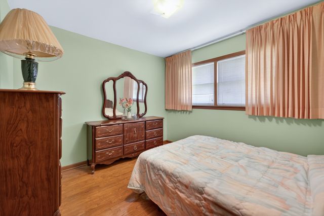 549 E 168th Street, South Holland, IL 60473