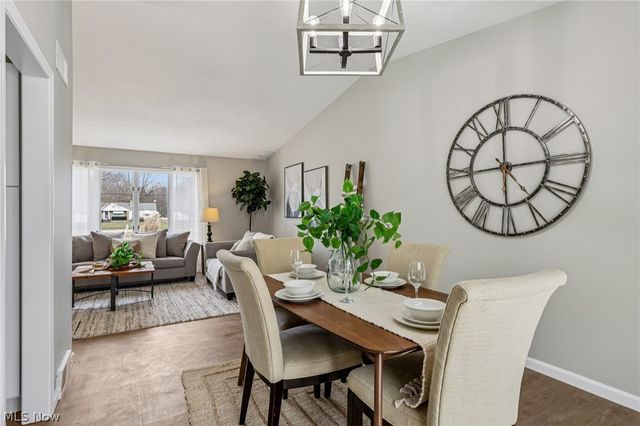 2829 Tibbetts Wick Road, Hubbard, OH 44425