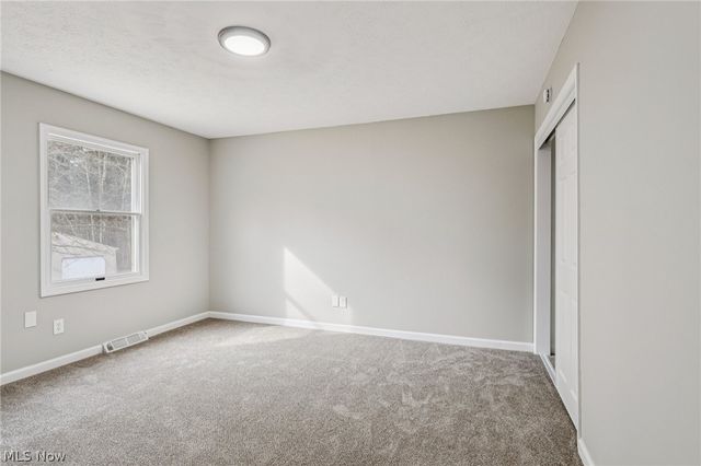 2829 Tibbetts Wick Road, Hubbard, OH 44425