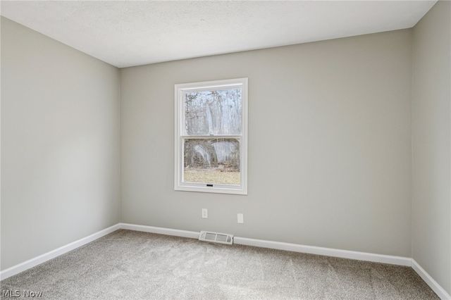 2829 Tibbetts Wick Road, Hubbard, OH 44425