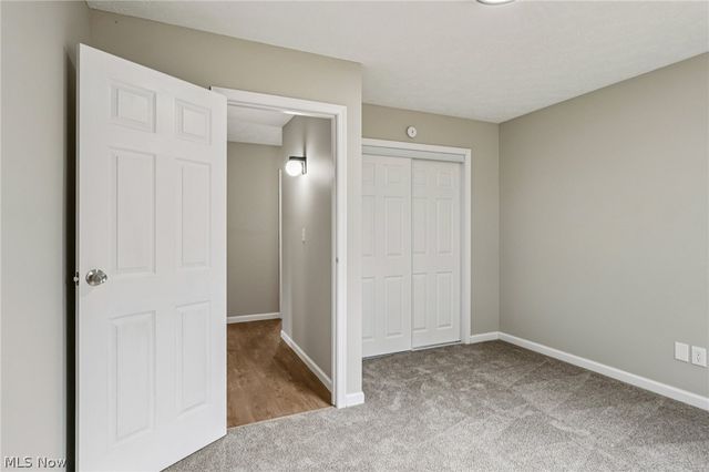 2829 Tibbetts Wick Road, Hubbard, OH 44425