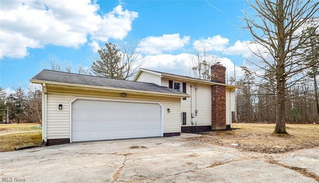 2829 Tibbetts Wick Road, Hubbard, OH 44425
