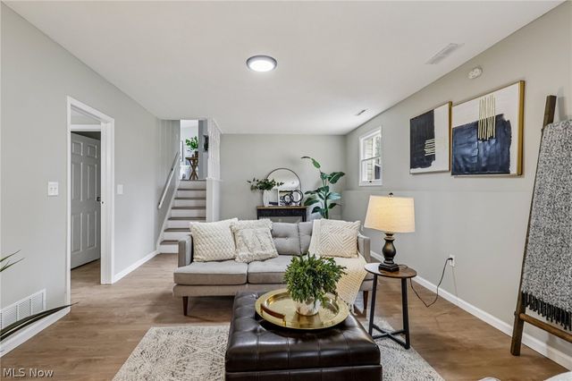 2829 Tibbetts Wick Road, Hubbard, OH 44425