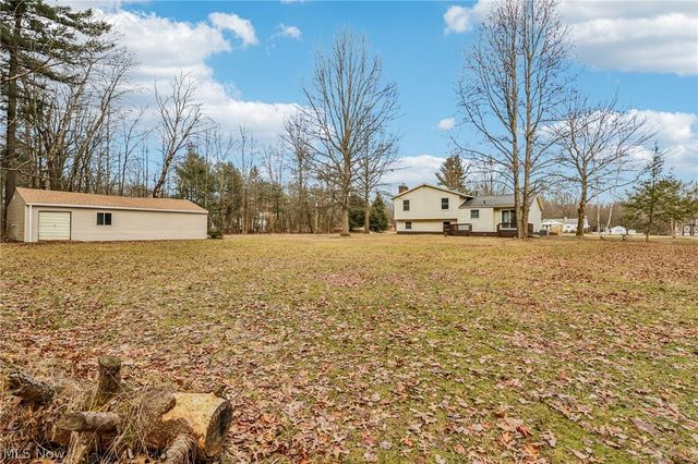2829 Tibbetts Wick Road, Hubbard, OH 44425