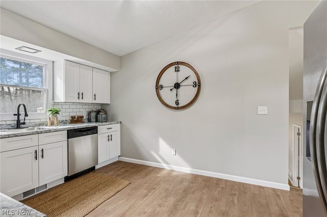 2829 Tibbetts Wick Road, Hubbard, OH 44425