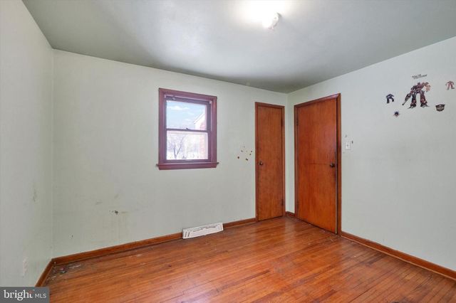 15912 FALLING WATERS RD, Williamsport, MD 21795