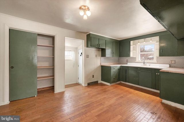 15912 FALLING WATERS RD, Williamsport, MD 21795