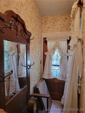 413 MILL Street, Madison, IN 47250