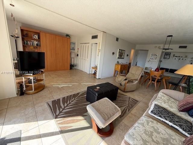 3625 N Country Club Drive 304, Aventura, FL 33180
