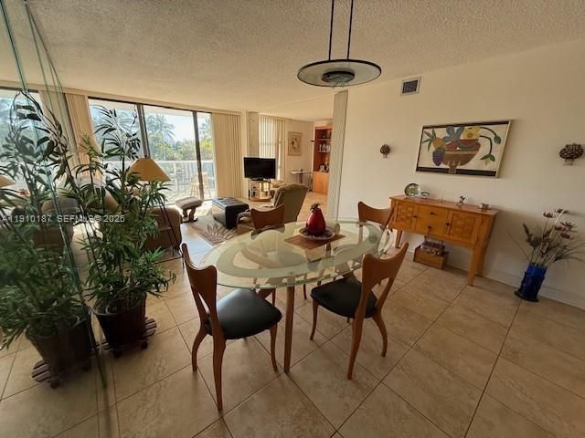 3625 N Country Club Drive 304, Aventura, FL 33180