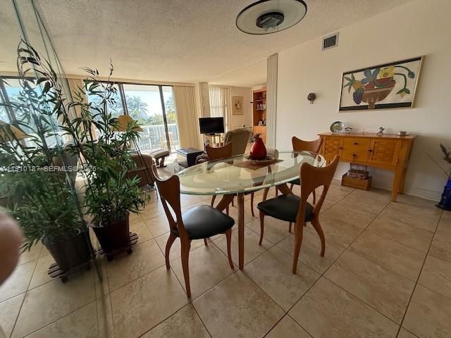 3625 N Country Club Drive 304, Aventura, FL 33180