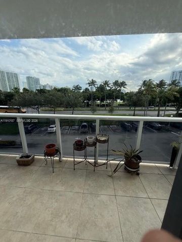 3625 N Country Club Drive 304, Aventura, FL 33180