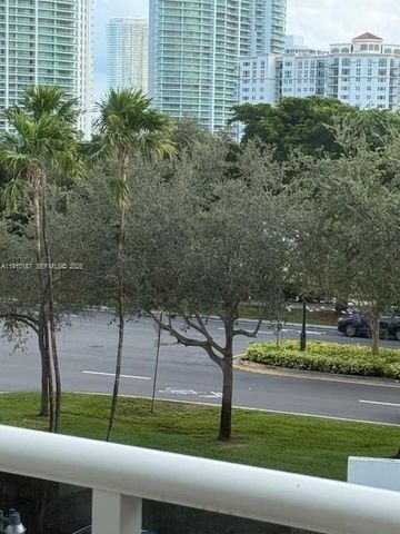 3625 N Country Club Drive 304, Aventura, FL 33180