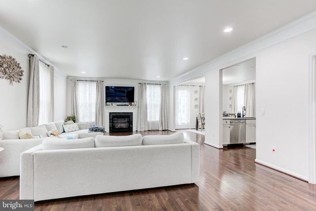 22800 BUBBLING BROOK DR, Brambleton, VA 20148