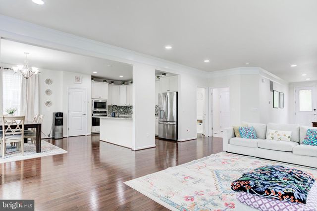 22800 BUBBLING BROOK DR, Brambleton, VA 20148