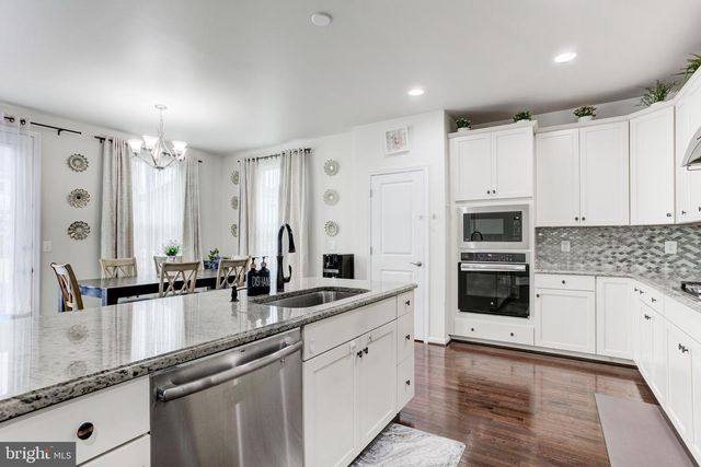 22800 BUBBLING BROOK DR, Brambleton, VA 20148
